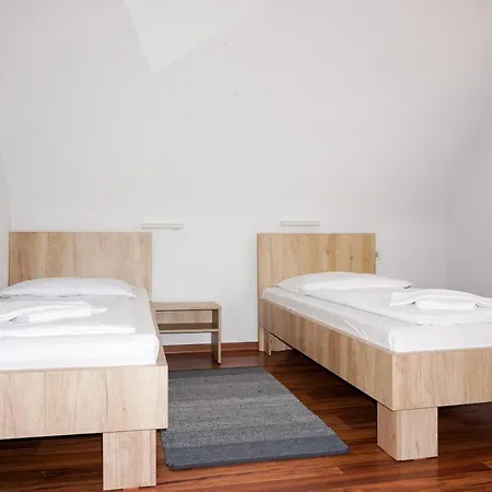 Kreuz 3* Schwäbisch Gmünd