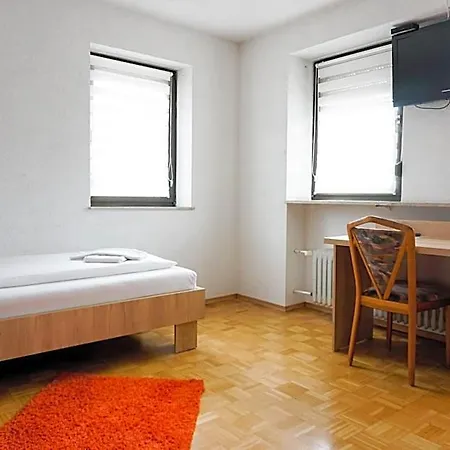 Hotel Kreuz 3*