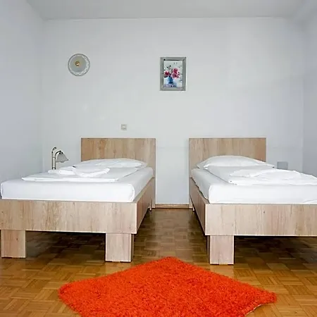 Kreuz Hotel 3*