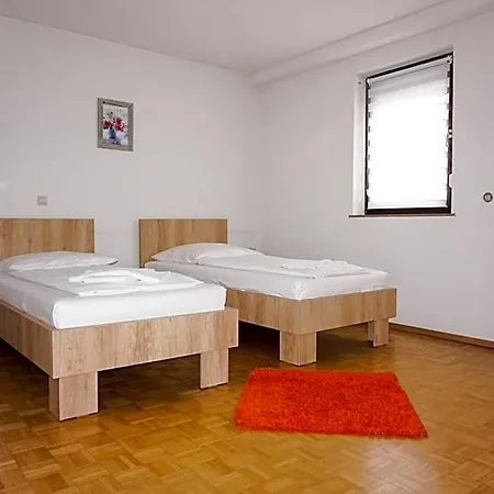 Kreuz 3*